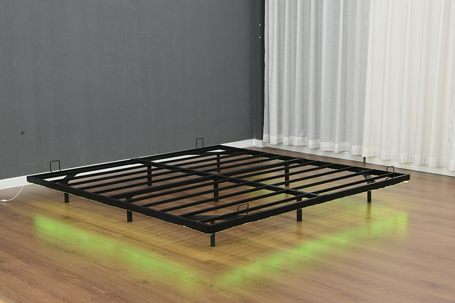 4600 Floating Metal Light Strip sängram