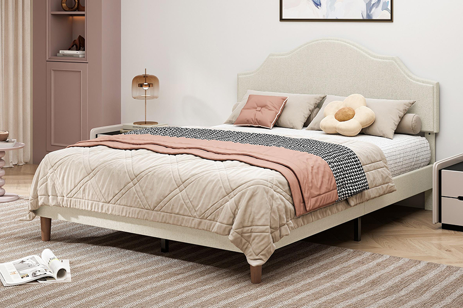 N21 hög kvalitet beige tyg Queen size stoppad säng