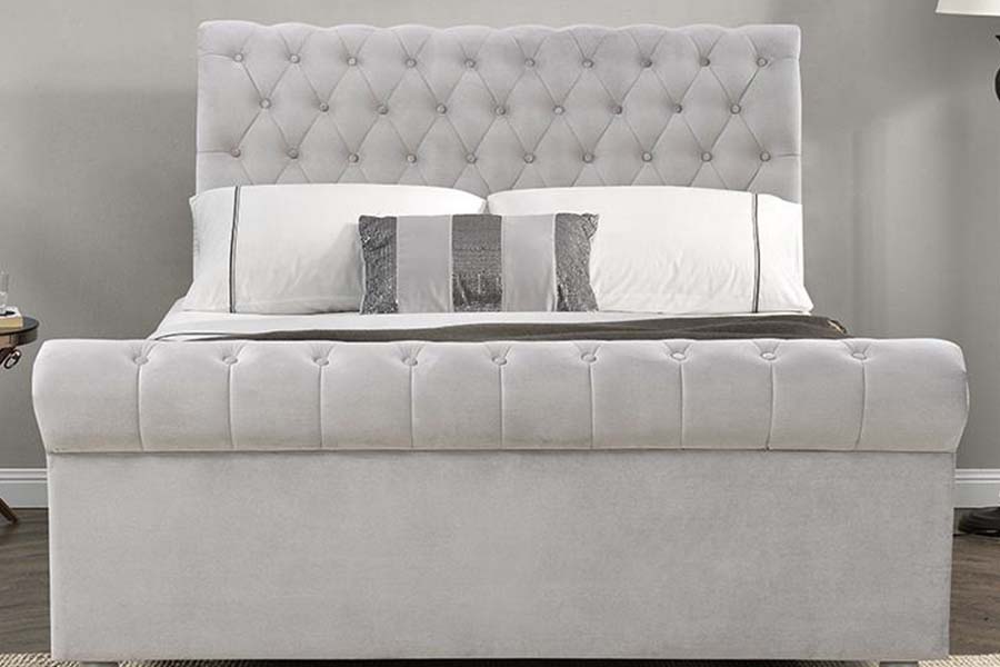1563 Klassisk Sliver Sleigh Bed Stoppad säng