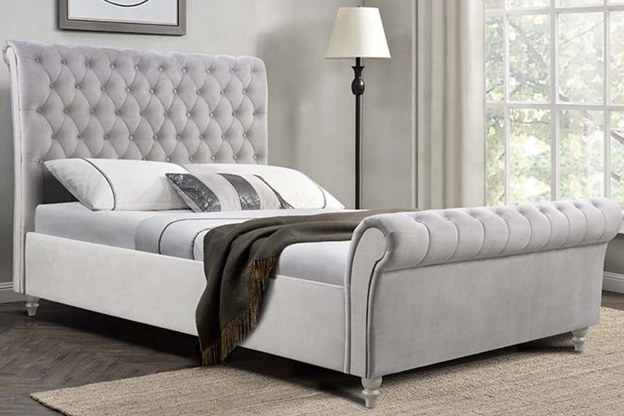 1563 Klassisk Sliver Sleigh Bed Stoppad säng