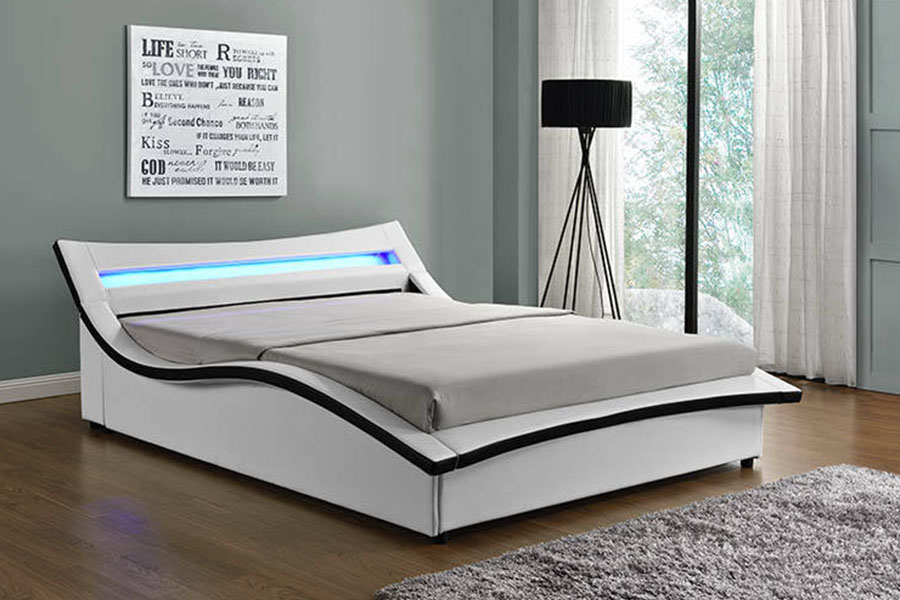 1877 Lyxigt PU-läder LED-klädd sängram