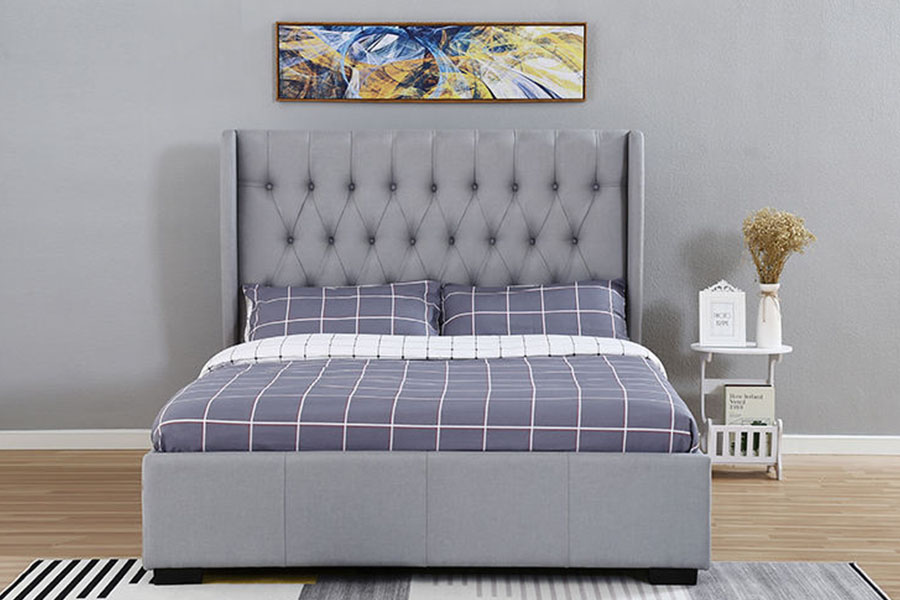 1310G hög sänggavel Wingback grått tyg knapp-detalj förvaringssängram